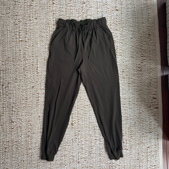 Lululemon Stretch High-Rise Jogger - Picture 5 of 6